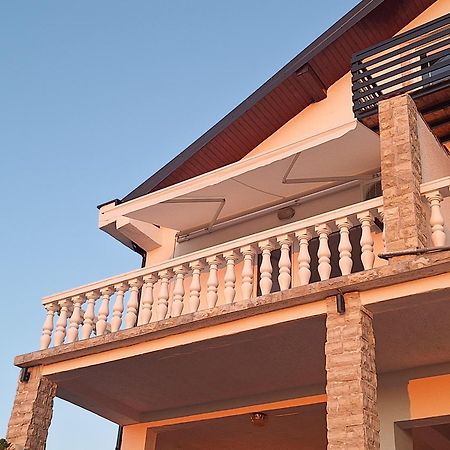 Apartments Cetiri Sestrice Novigrad  Εξωτερικό φωτογραφία